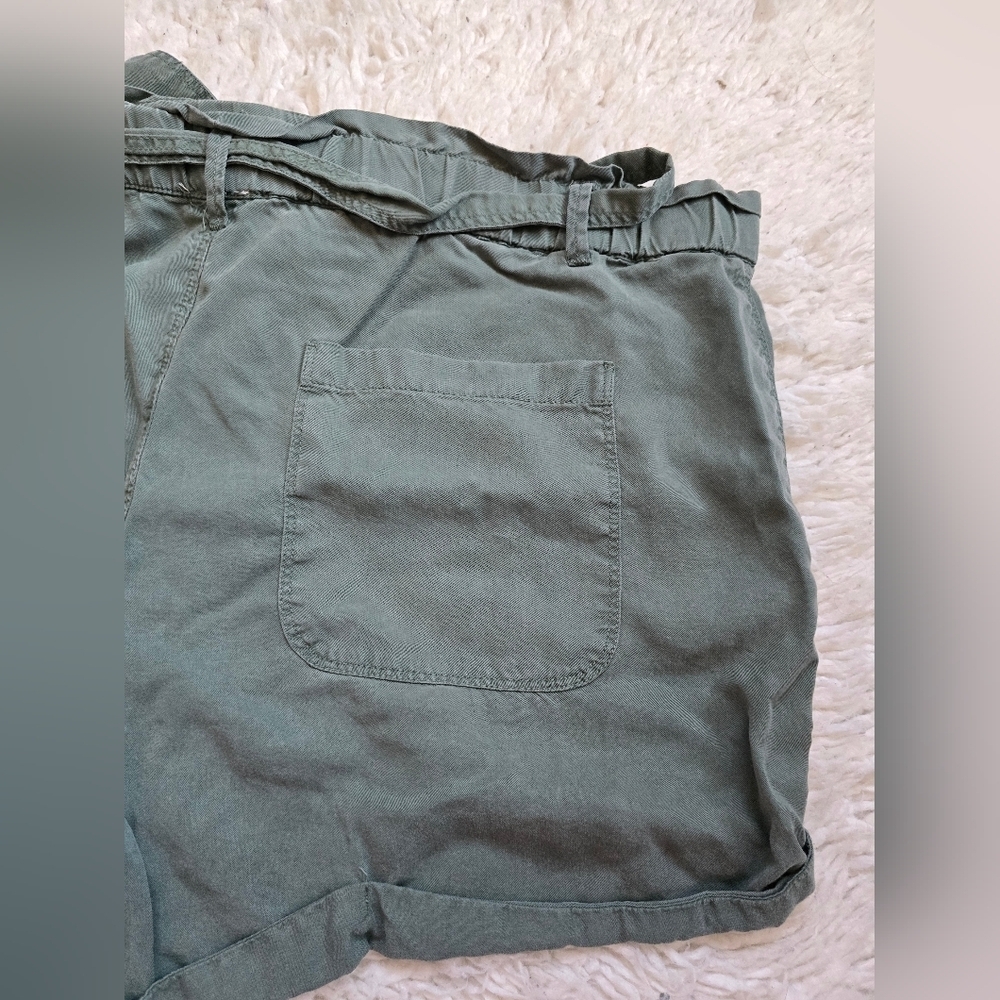 Aerie Women's Green Flowy Shorts - Picture 7 of 8